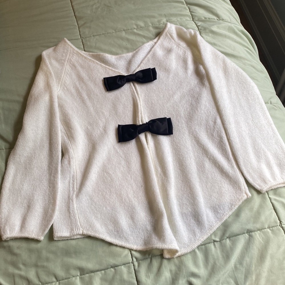 Dainty bow sweater